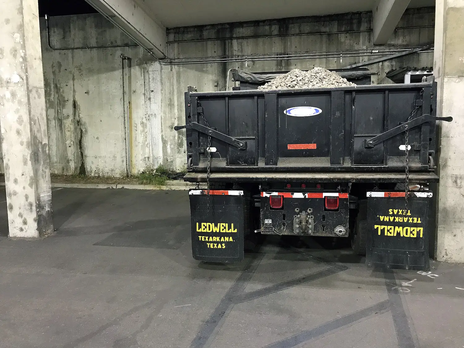 Abogado para conductores de camiones de grava 